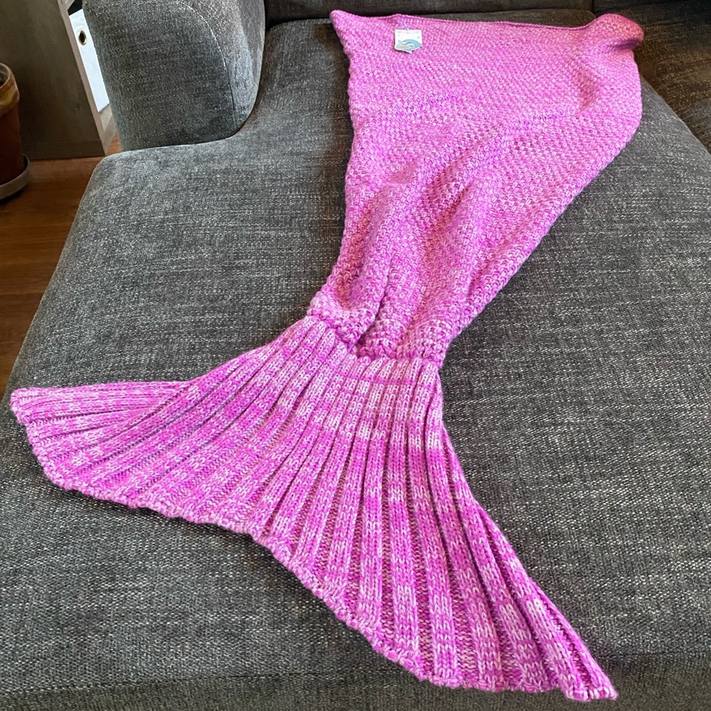 NWT Mermaid Blanket Crochet Knit